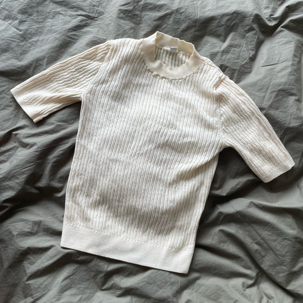 Cream ribbed short sleeve top #knitwear medium but fits like a S.